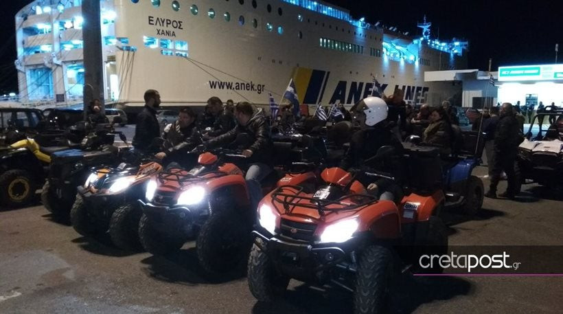 Απόβαση στην Αθήνα με… γουρούνες για να διαμαρτυρηθούν για το νέο ΚΟΚ (φωτογραφίες)